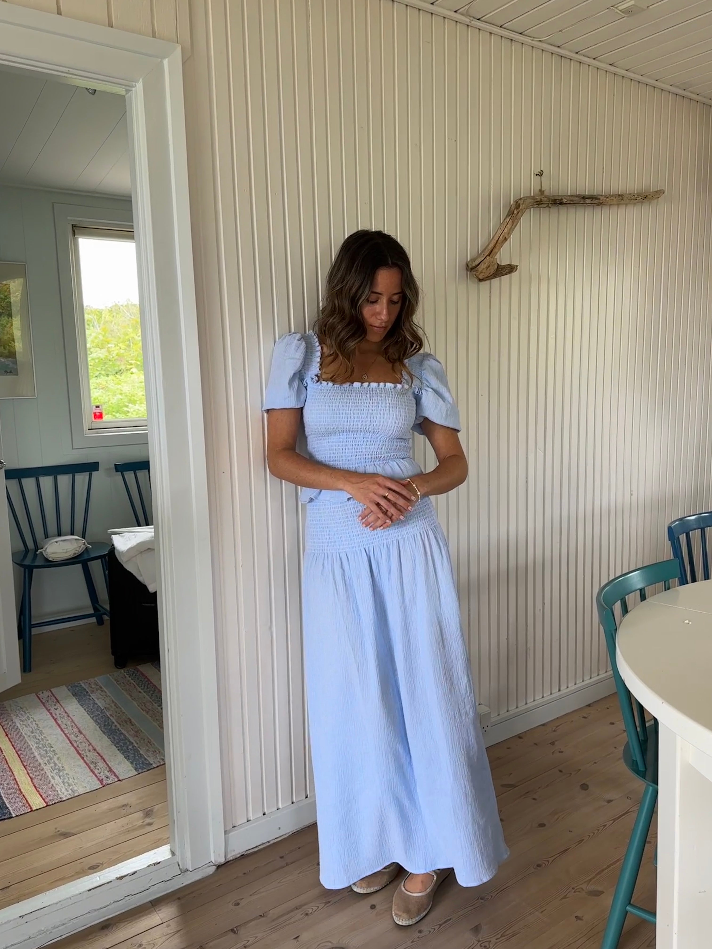 conjunto falda de lino y top celeste
