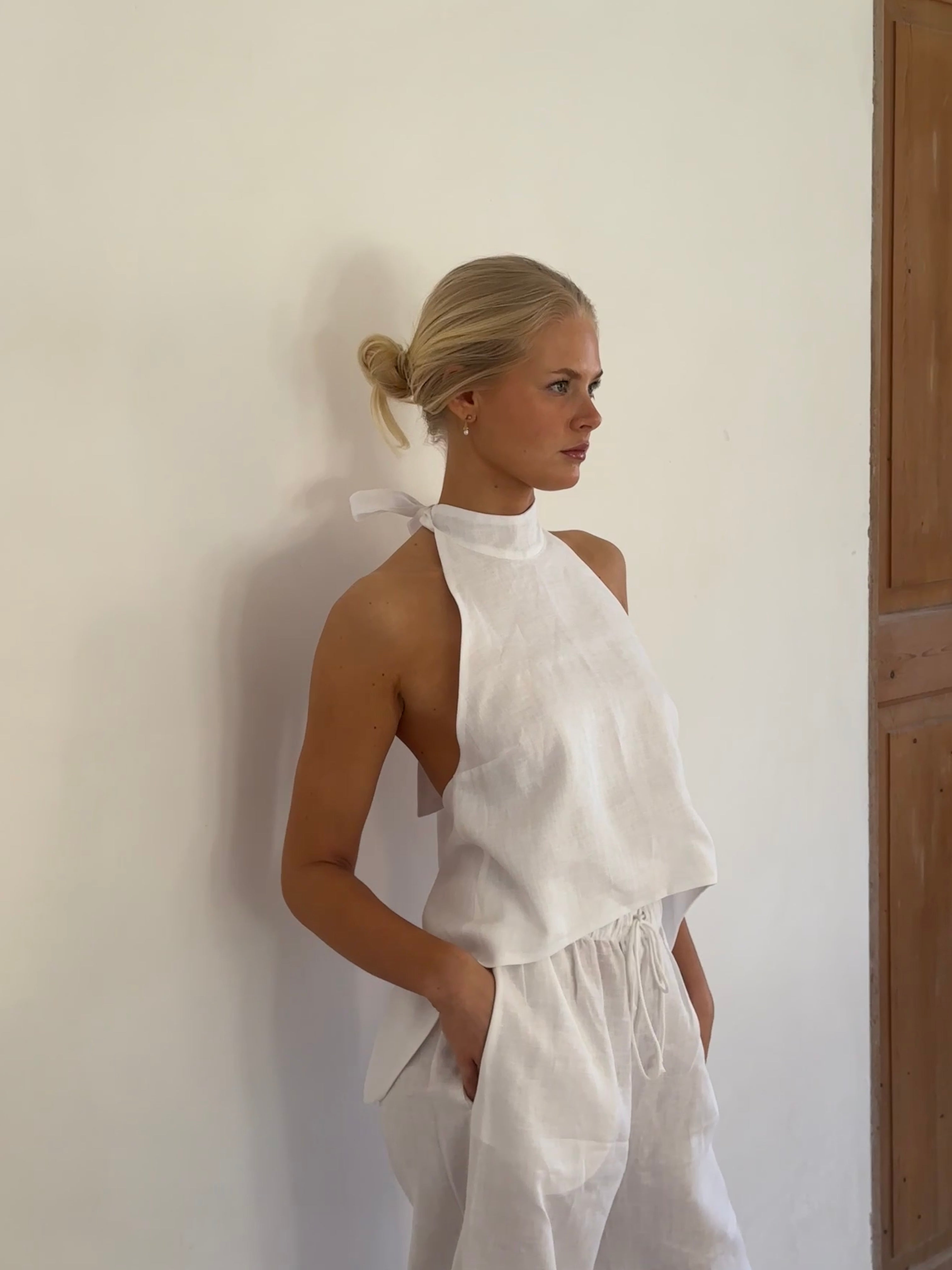 top blanco de lino elegante