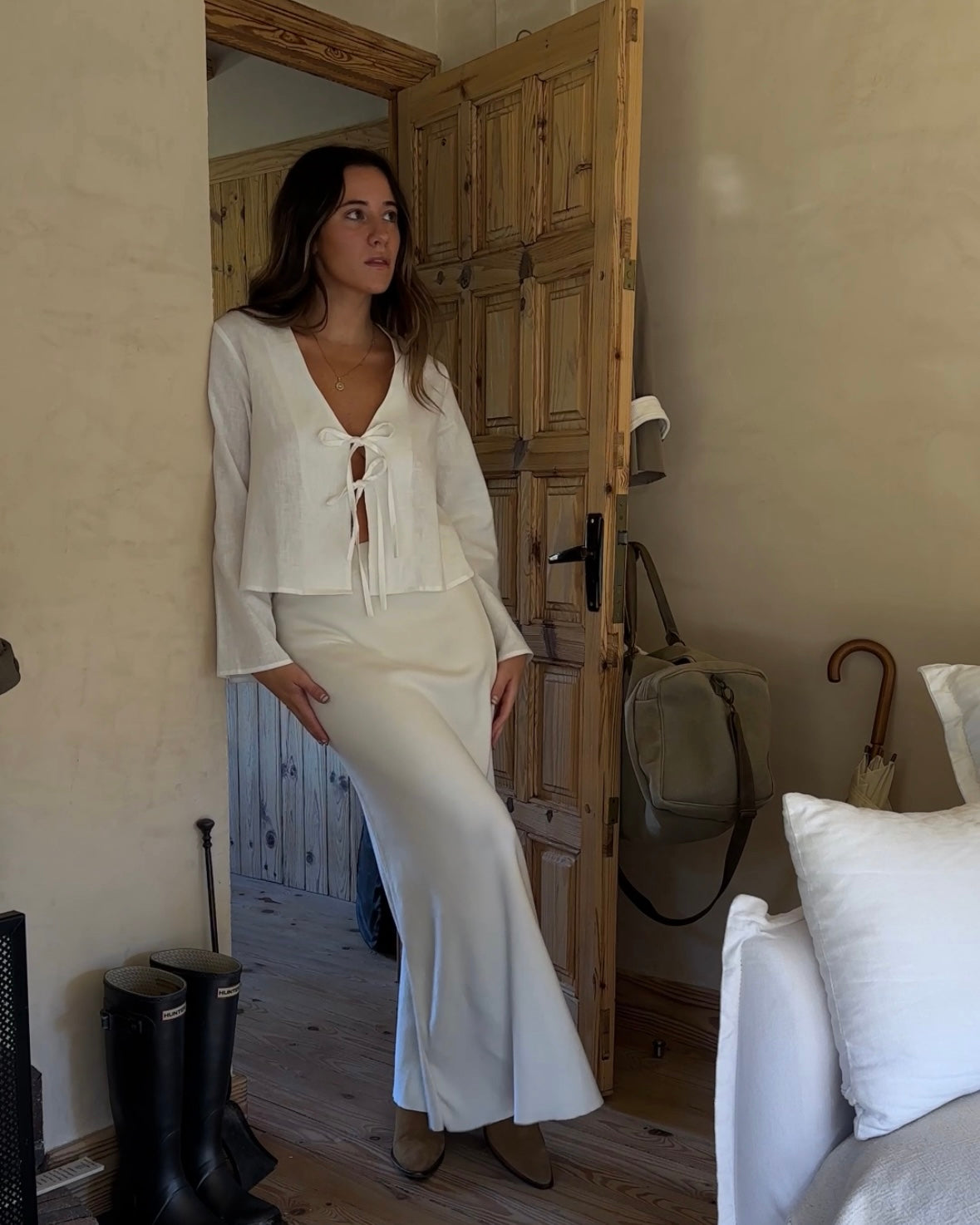 blusa blanca de lino para el verano